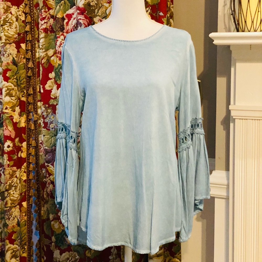 Spense Bell Sleeve Top